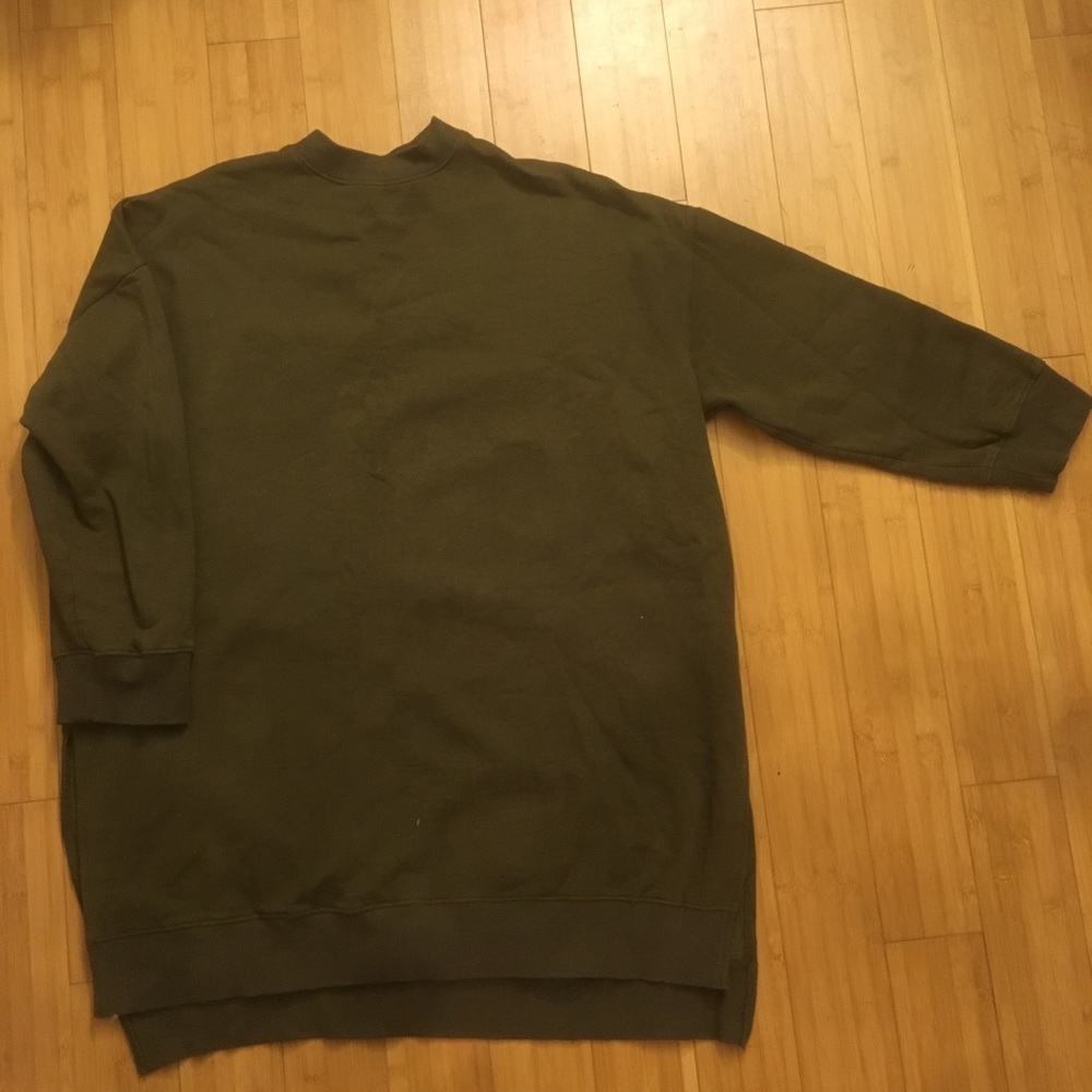 NYTT Olive Green Crewneck Tunic